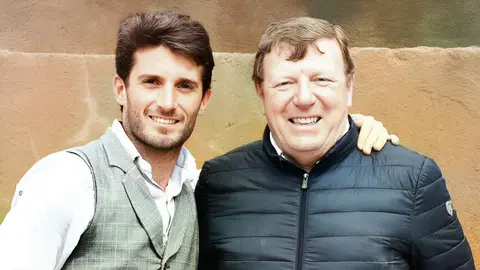 Alfonso Cadaval junto a su padre C&eacute;sar Cadaval (Los Morancos) | @alfonsocadaval19