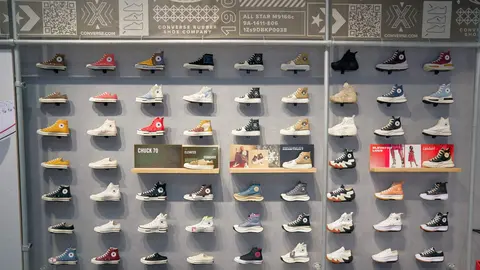 Frontal de zapatillas y botas Converse