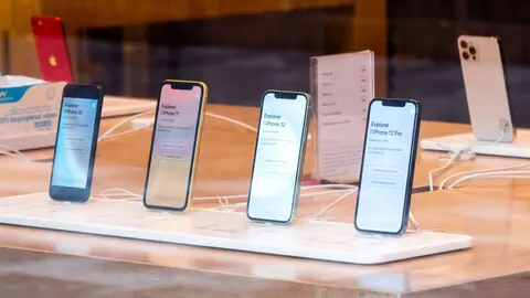 Secci&oacute;n de Apple en hipermercado