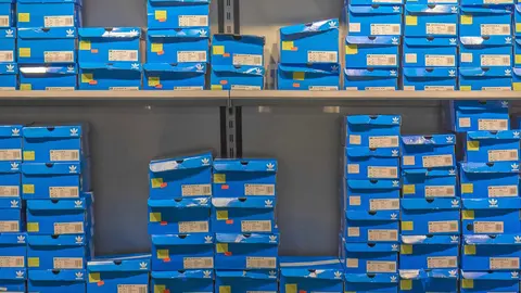 Est&aacute;n volando de las estanter&iacute;as estas zapatillas Adidas