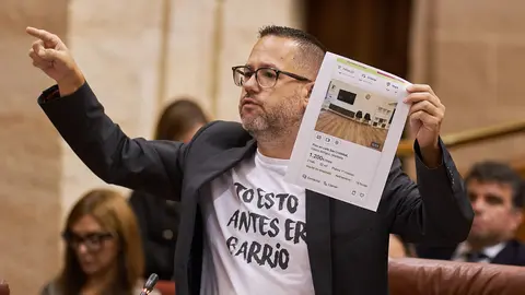 Jos&eacute; Ignacio Garc&iacute;a en el Pleno del Parlamento | Salvador L&oacute;pez Medina