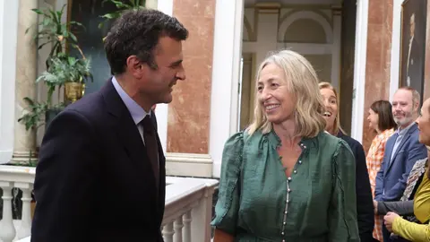 La consejera de Salud y Consumo, Roc&iacute;o Hern&aacute;ndez con Bruno Garc&iacute;a | Cristo Garc&iacute;a