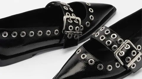 Bailarinas con puntera afilada y tachuelas en liso de Parfois