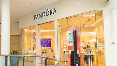 Joyer&iacute;a Pandora en centro comercial