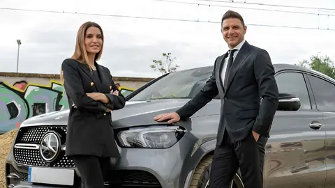 Susana Saborido y Joaqu&iacute;n S&aacute;nchez junto al Mercedes GLE