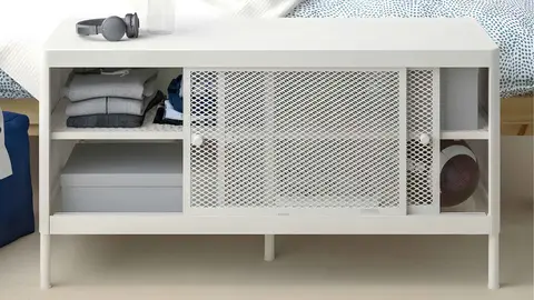 Banco de almacenaje con puertas correderas MACKAP&Auml;R de Ikea