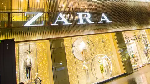 Tienda Zara en Navidad