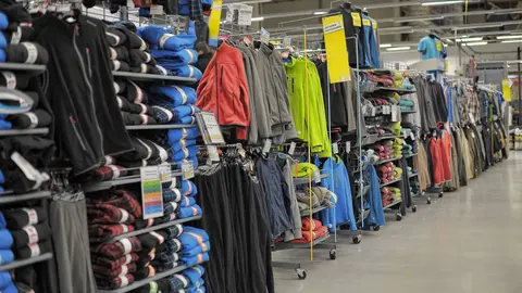 Secci&oacute;n de ropa de oto&ntilde;o e invierno de Decathlon