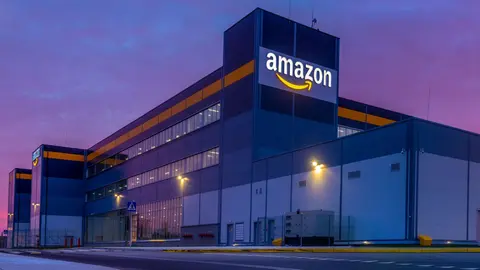 Edificio de log&iacute;stica Amazon