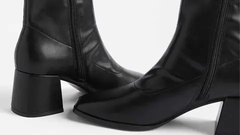 Botines con cierre de cremallera en liso Parfois