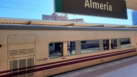 Estaci&oacute;n de tren de Almer&iacute;a