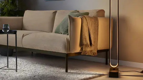 L&aacute;mpara de pie PILSKOTT de Ikea