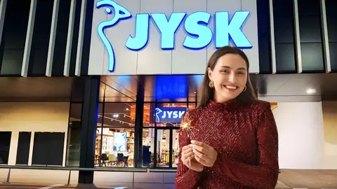 La Navidad se adelanta con este sof&aacute; con chaise longue de Jysk