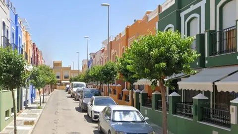 La calle Mar de Noruega, lugar donde ha tenido lugar el fatal incendio