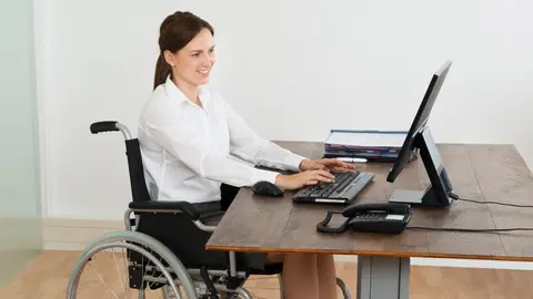 Las personas con discapacidad tienen cada vez m&aacute;s facilidades para acceder al mercado de trabajo