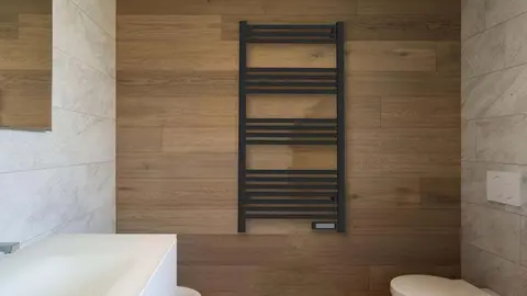 Radiador toallero el&eacute;ctrico NTW