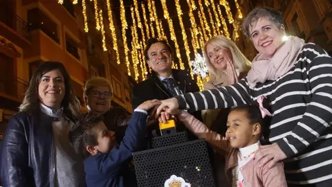 El alcalde, Agust&iacute;n Gonz&aacute;lez, durante el encendido del alumbrado de Navidad en Ja&eacute;n