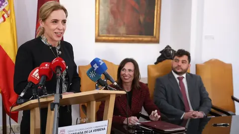 Almudena Mart&iacute;nez, durante su intevenci&oacute;n en el acto