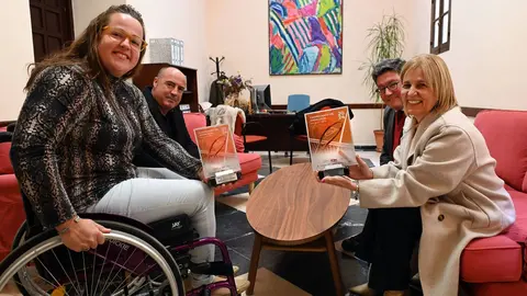 Encuentro de Mar&iacute;a Jos&eacute; Garc&iacute;a-Pelayo junto a la tenista Laura Sambruno