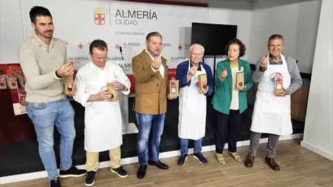 Presentaci&oacute;n de las campanadas con tomates cherry de Almer&iacute;a