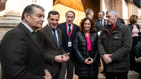 Juanma Moreno ha expresado su satisfacci&oacute;n por la aprobaci&oacute;n de la ley de participaci&oacute;n institucional