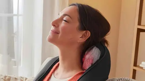 Aparato de masaje shiatzu para nuca Silver Crest de Lidl