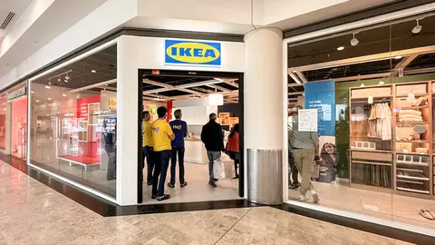 Tienda IKEA en centro comercial