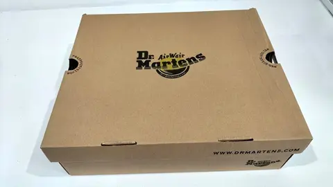 Caja de calzado Dr Martens