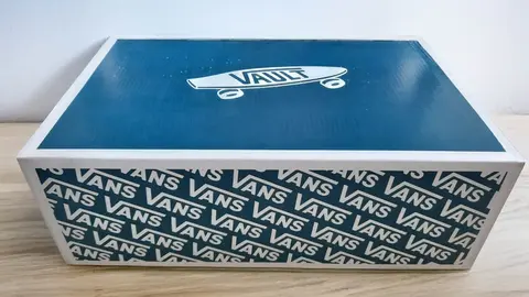 Caja de calzado VANS