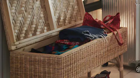 Banco con almacenamiento TOLKNING de Ikea