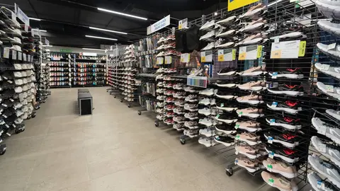 Secci&oacute;n de calzado de Decathlon