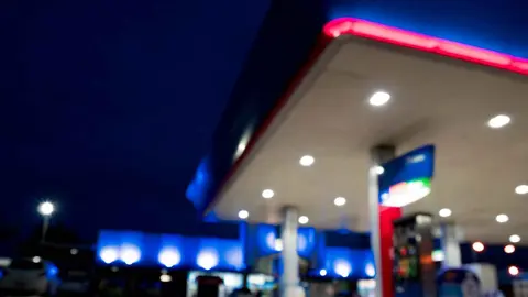 Una gasolinera en una foto de archivo