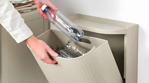 Cubo con tapa G&Aring;RDSBUTIK de Ikea