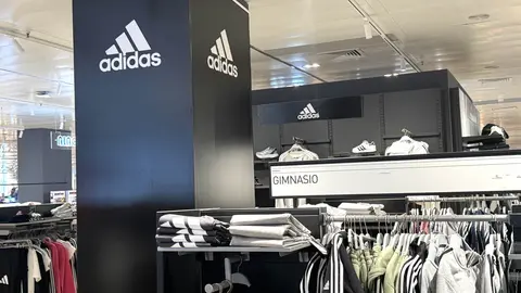 Adidas en tienda El Corte Ingl&eacute;s - Cristo Garc&iacute;a para El MIRA