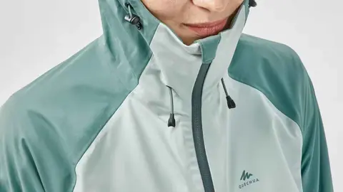 Chaqueta impermeable Quechua MH500 en Decathlon