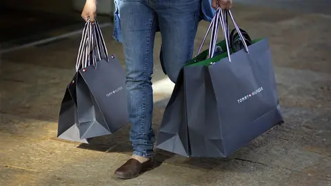 De compras en Tommy Hilfiger