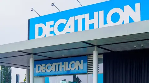 Exterior de una tienda Decathlon