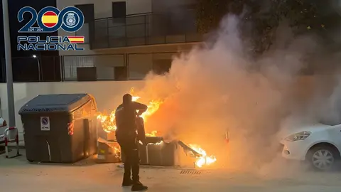 Contenedor ardiendo en Jerez