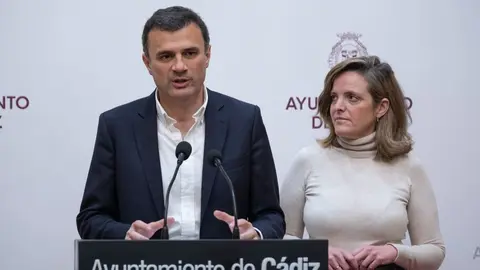 Bruno Garc&iacute;a, junto a la tenitente de alcalde, Maite Gonz&aacute;lez