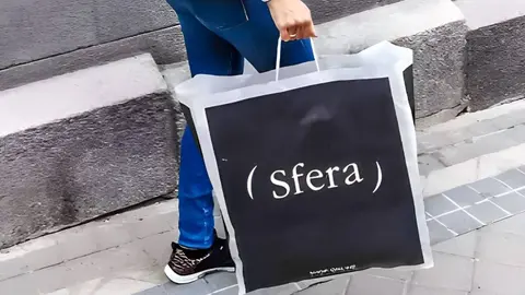 Clienta con Bolsa de Sfera