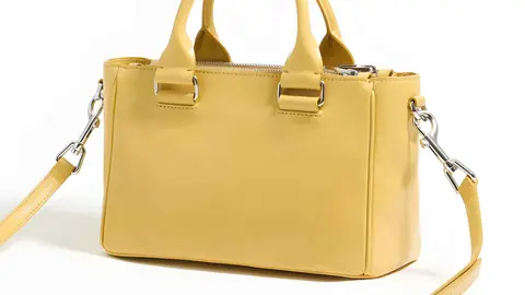 Bolso de mano de piel convertible a bandolera de Bimba y Lola en El Corte Ingl&eacute;s