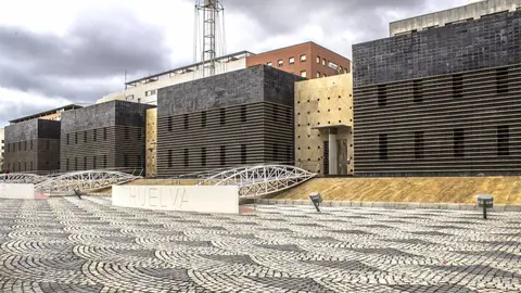 Edificio de Aguas de Huelva, en una imagen de archivo