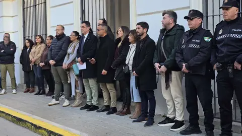 Minuto de silencio en el Ayuntamiento de Barbate