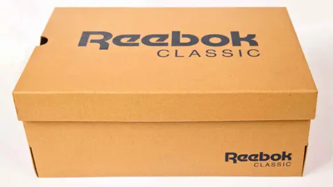 Caja de zapatillas de Reebok