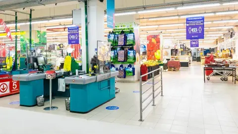 Entrada de Hipermercado Carrefour