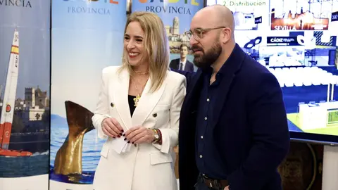 Almudena Mart&iacute;nez y Germ&aacute;n Beardo