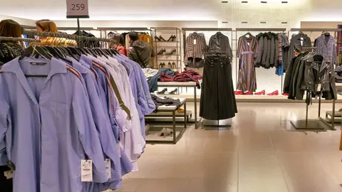 Tienda Zara, interior, Inditex