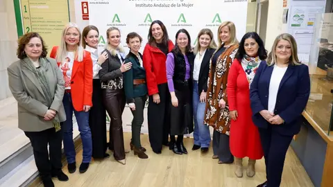 La consejera Loles L&oacute;pez ha presidido la reuni&oacute;n con las coordinadoras del IAM