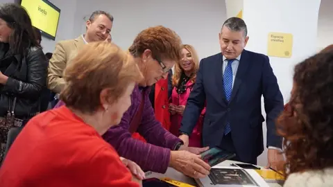 El consejero de la Presidencia, Antonio Sanz, en uno de los Puntos Vuela