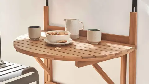Mesa auxiliar de madera para balc&oacute;n Bragance, Sweeek en Maisons du Monde